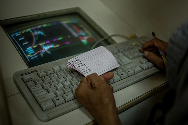 可靠股票配资网_股票配资死灰复燃_配资平台法律风险